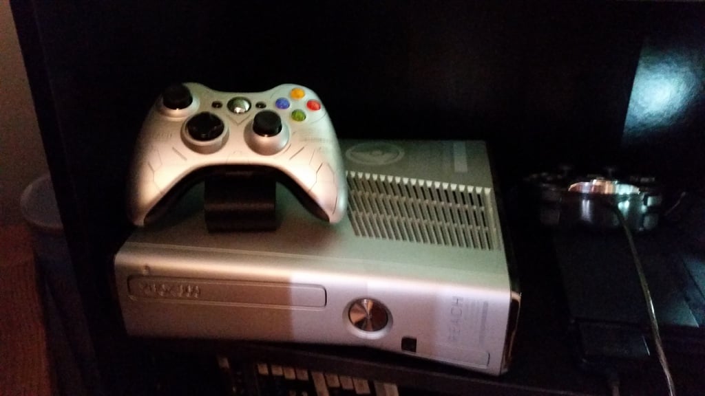 Supporto per controller Xbox 360: display e supporto sottili