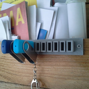 Pratici supporti per cavi USB - Set da 9 pezzi.