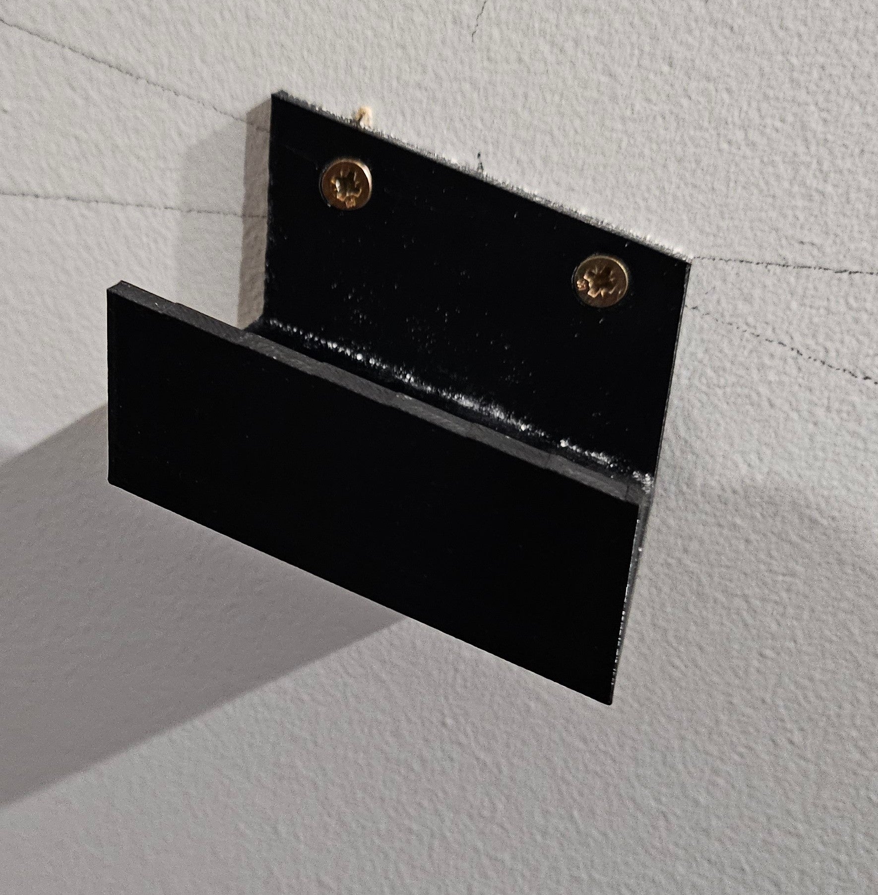 Alesis Vortex 2 Wireless Keytar Montaggio a parete con supporto per dongle