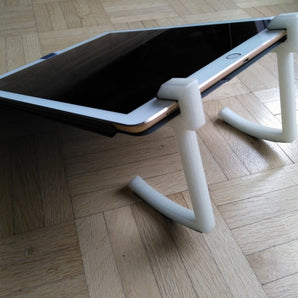 Supporto per iPad minimalista per il lavoro creativo