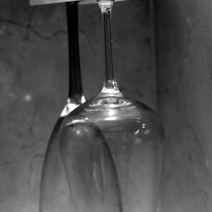 Pratico porta bicchieri da vino per asciugare e riporre