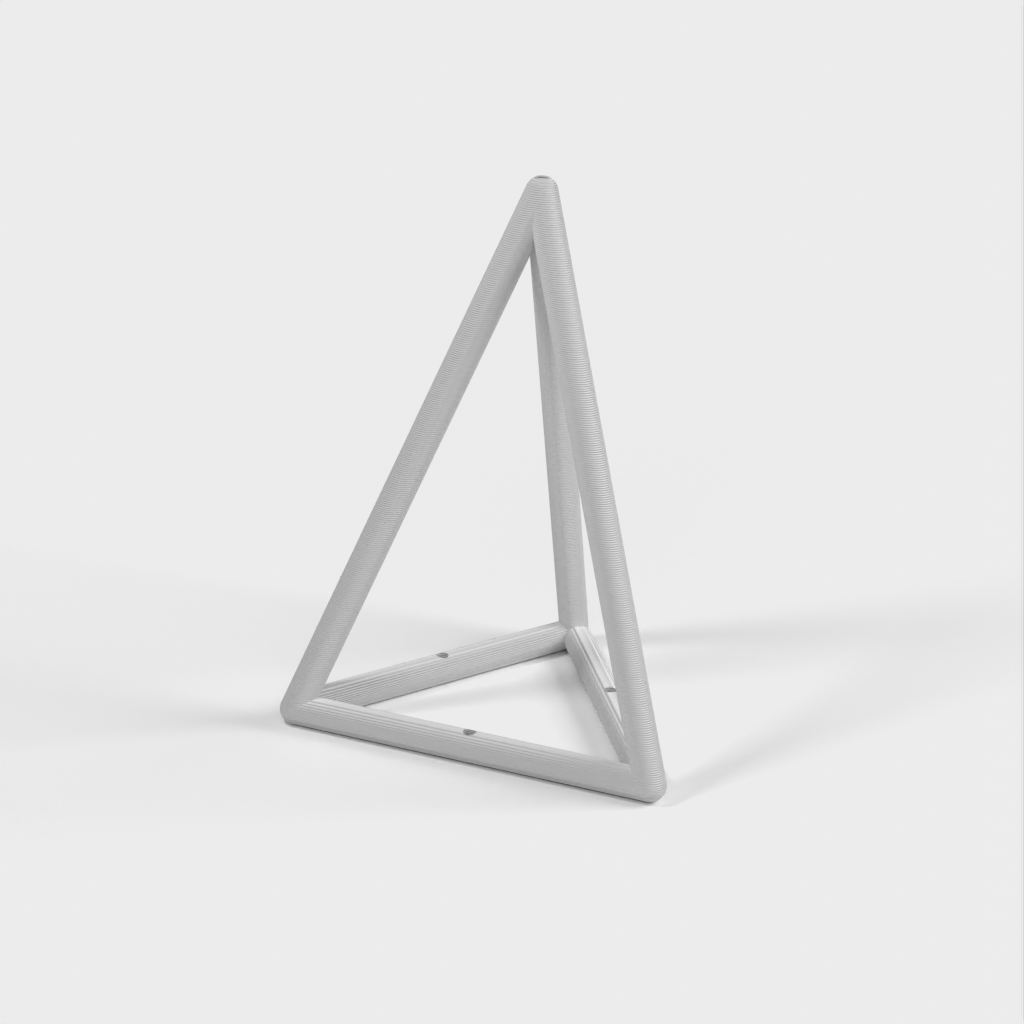 Telaio triangolare regolare a piramide