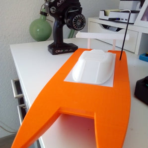 RC Jet Boat Remix – Scafo modificabile e design del motore a getto
