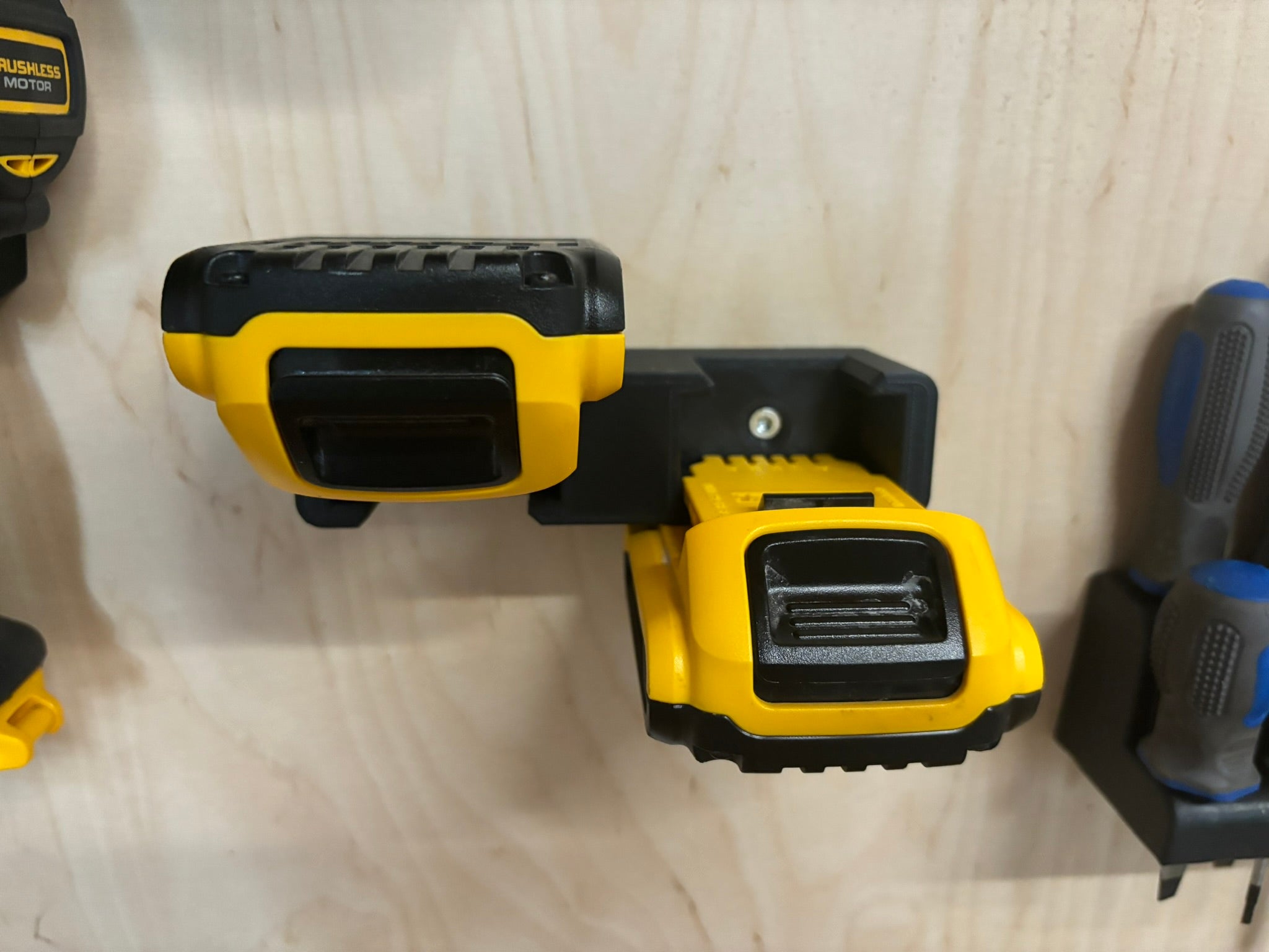 Dewalt supporto per batterie ricaricabili per 4 batterie