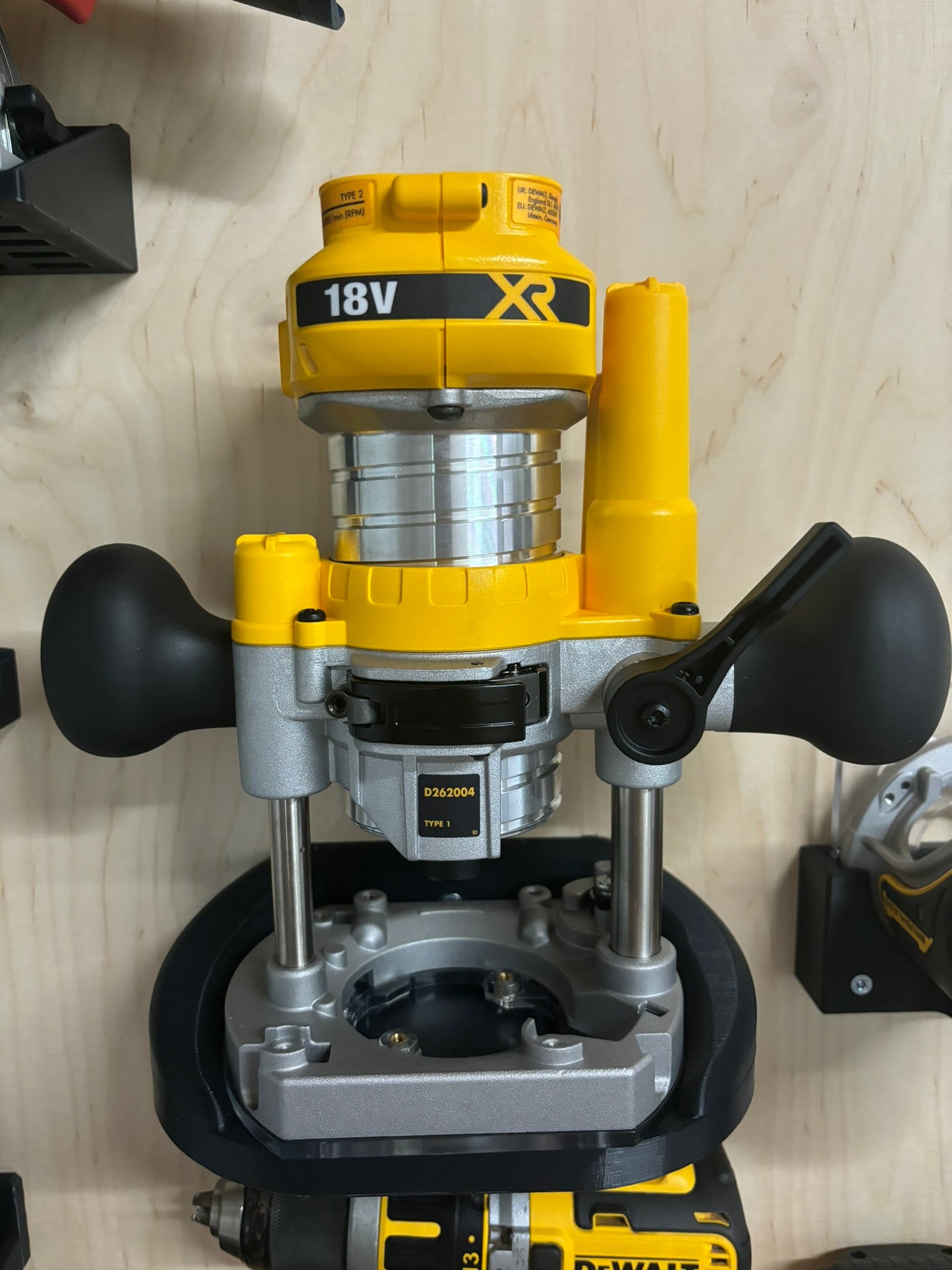 Supporto per Dewalt Kombifræser DCW604NT - Soluzione di montaggio a parete