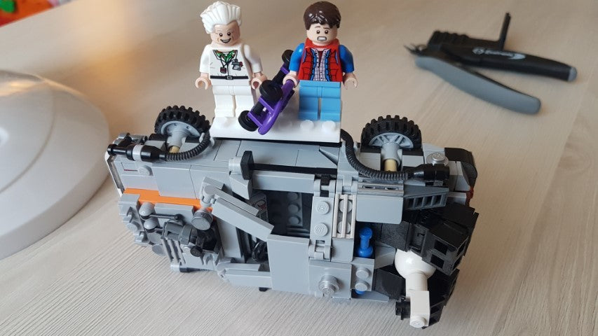 Supporto da parete per Lego DeLorean (21103)