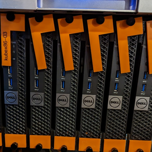 Soluzione di montaggio per server Dell SFF da 19"