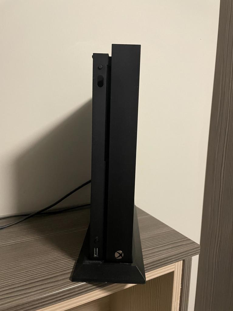 Supporto verticale per Xbox One X