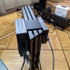Montaggio verticale PS4 Pro per processore PSVR e HDD esterno