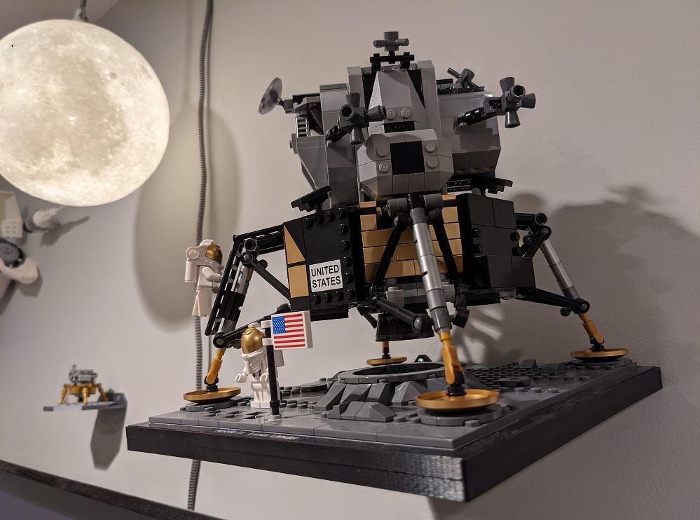 Supporto da parete per Lego NASA Apollo 11 Lunar Lander (10266)