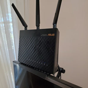 Mensola regolabile per TV e monitor di computer