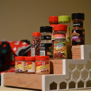 Portaspezie funzionale per una cucina organizzata