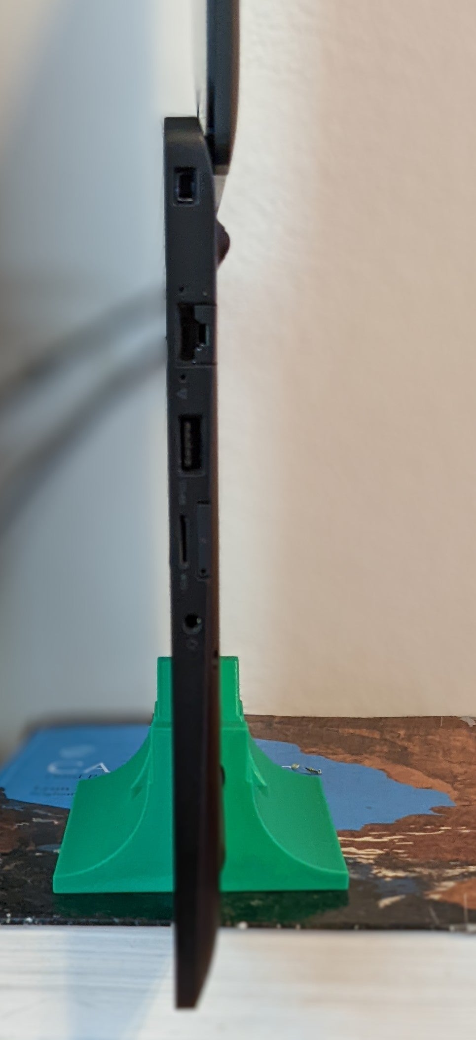 Supporto verticale per laptop per Dell Latitude 7480