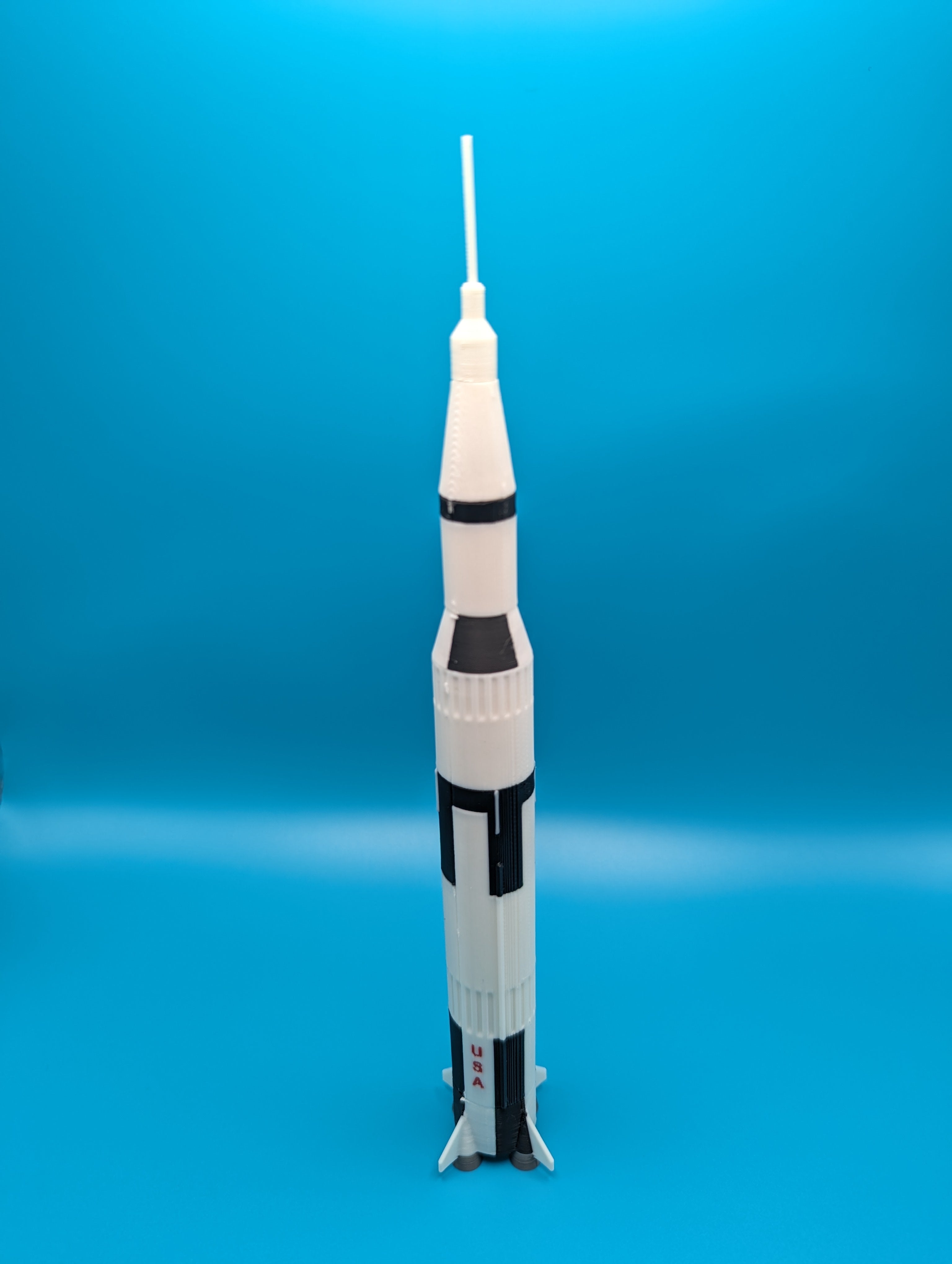 Kit di modelli di razzi in miniatura Saturn V della NASA