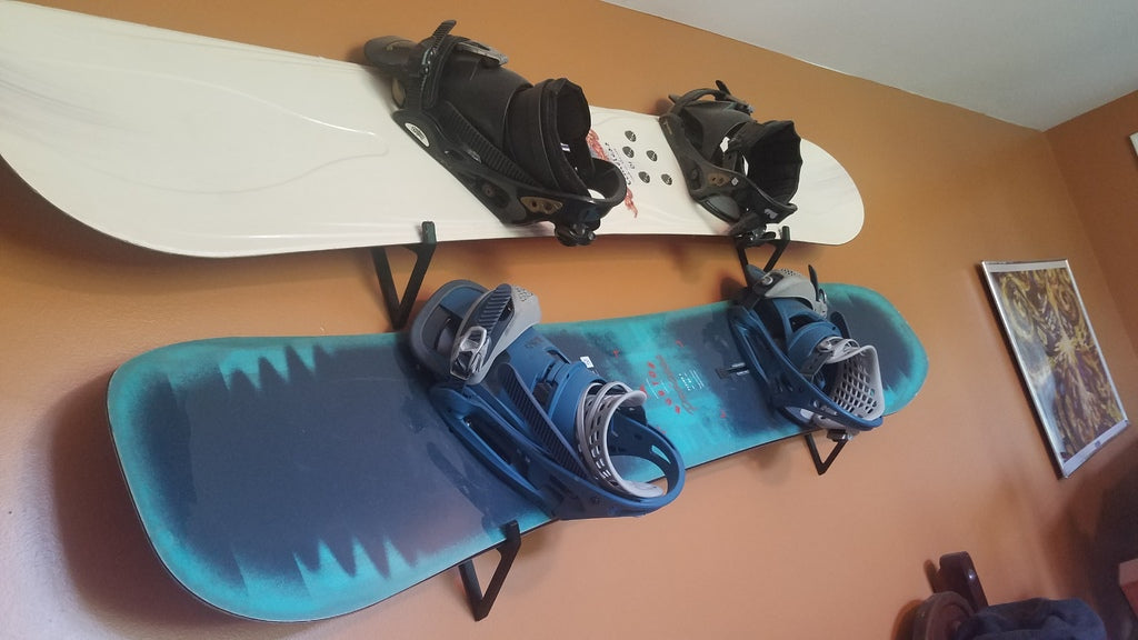 Montaggio a parete per Snowboard