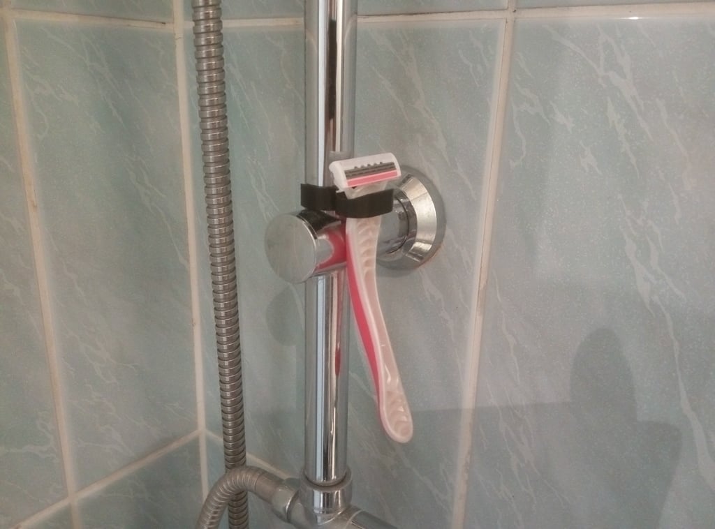 Semplice supporto per lama di rasoio per tubo soffione doccia da 22 mm
