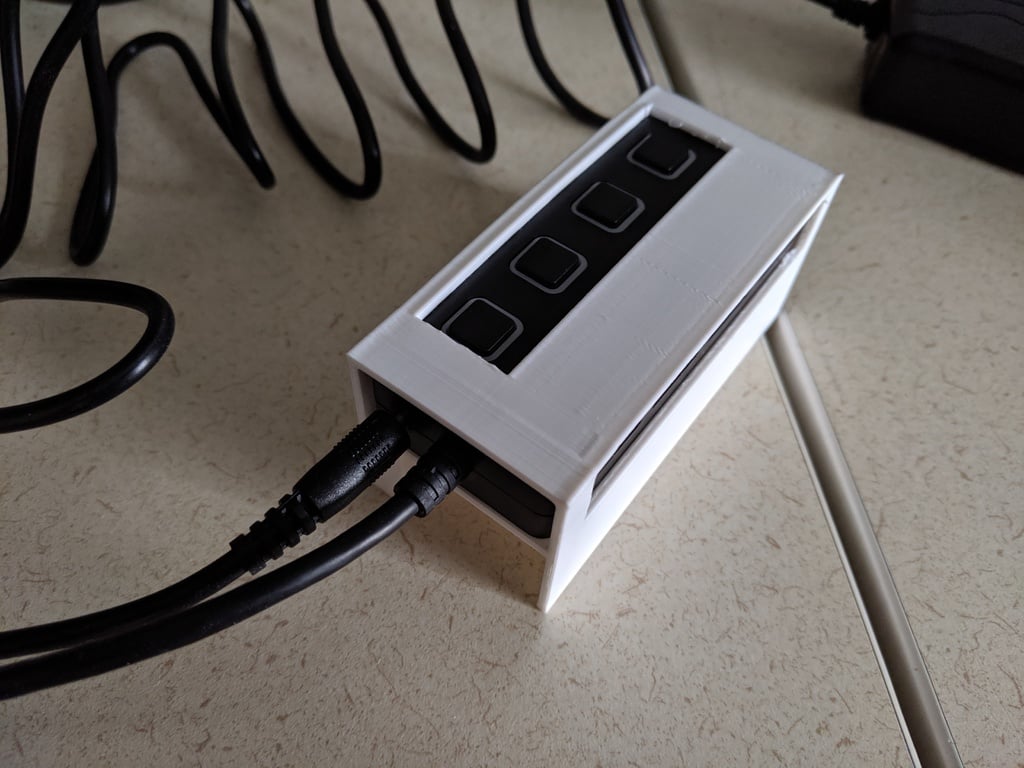 Supporto hub USB per montaggio su scrivania