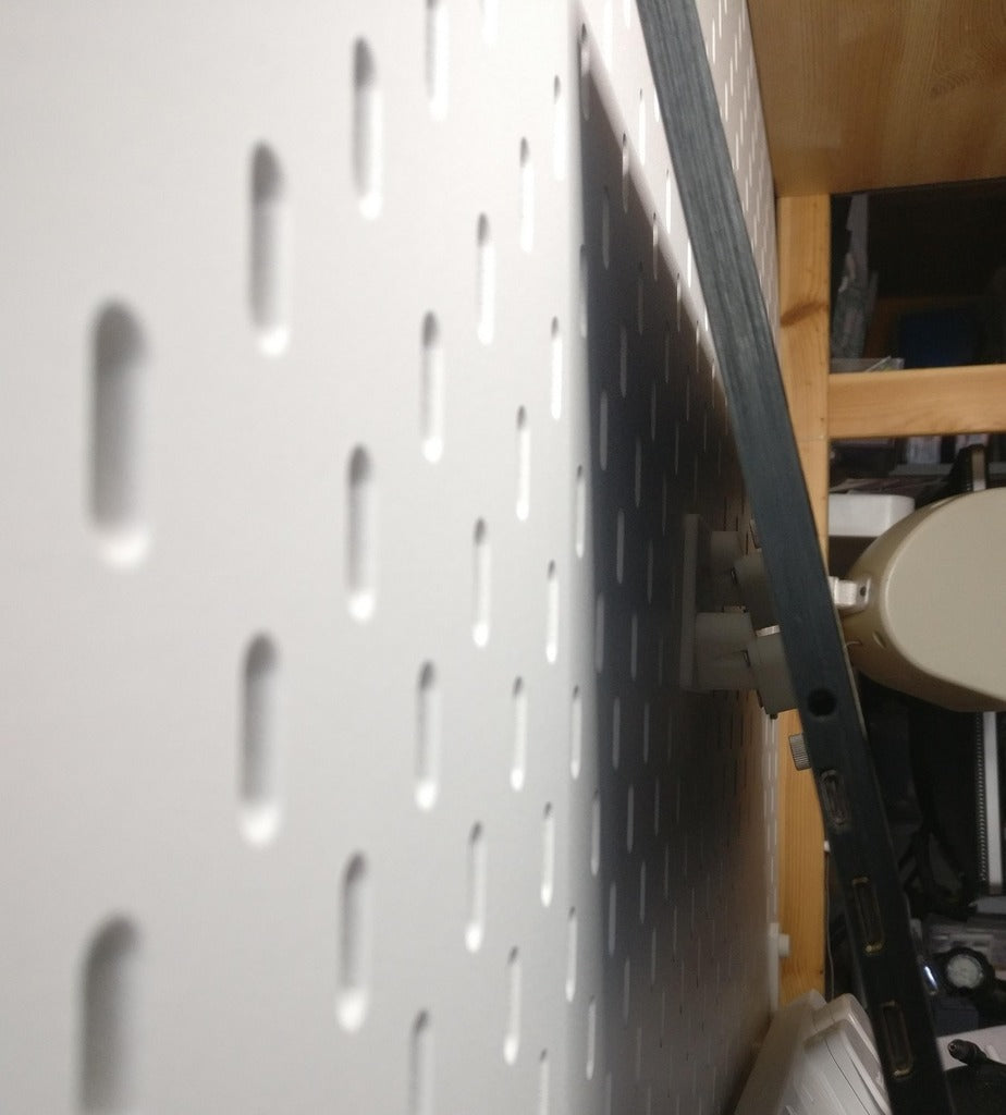 Staffa di montaggio Vesa per pannello IKEA Skadis Grid