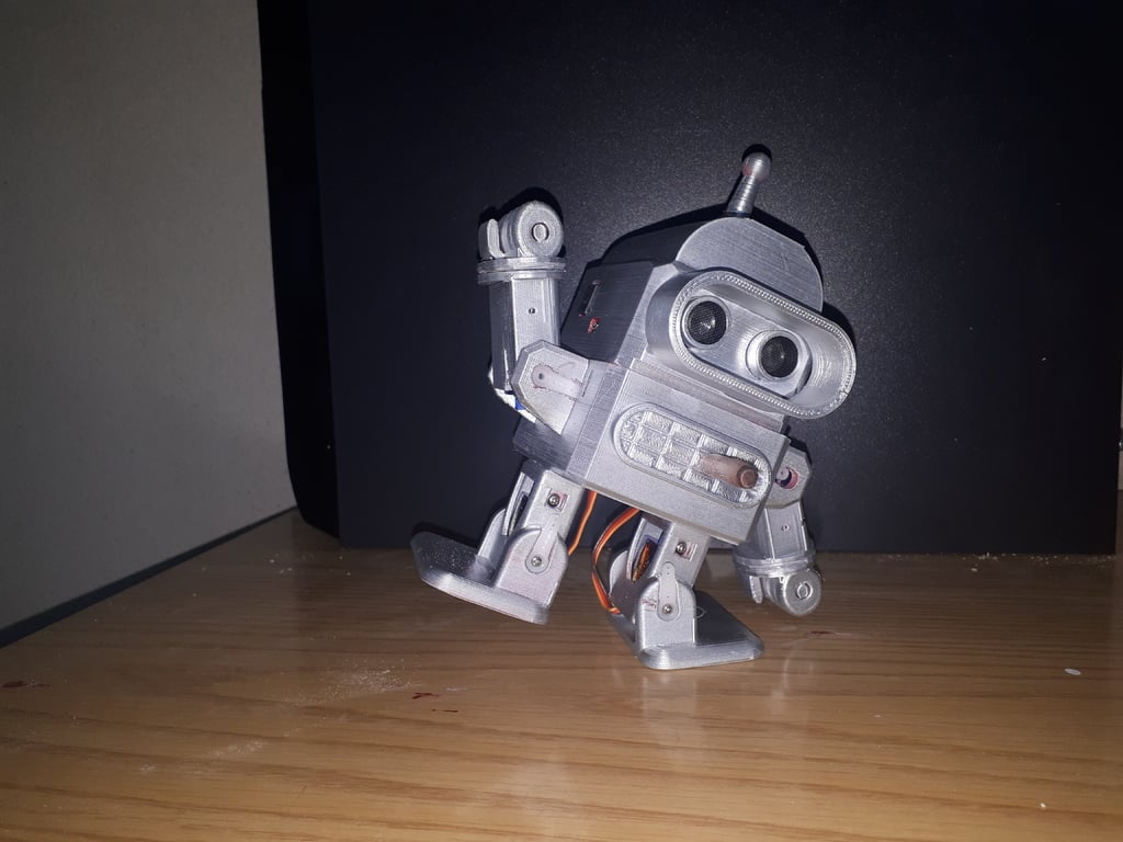 Robot Otto Bender con braccia di Redxvb