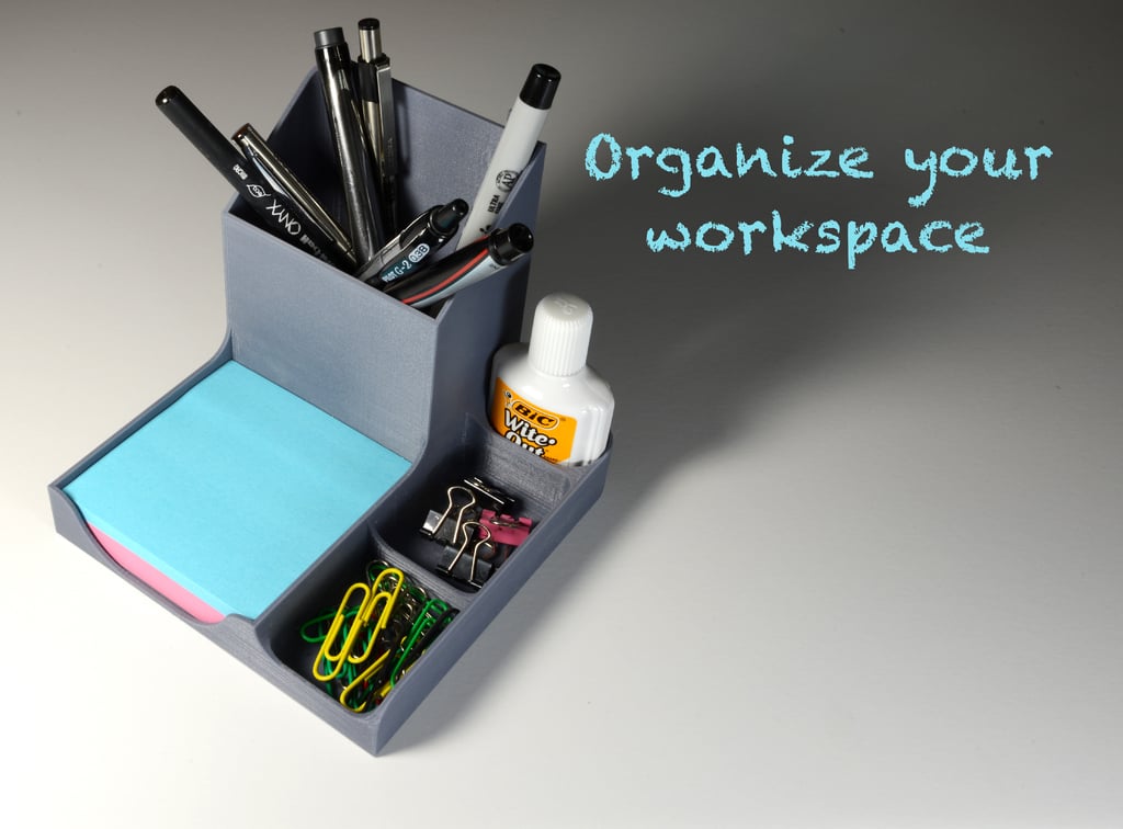 Organizer da scrivania con portapenne, porta post-it e contenitori per mollette e aglio