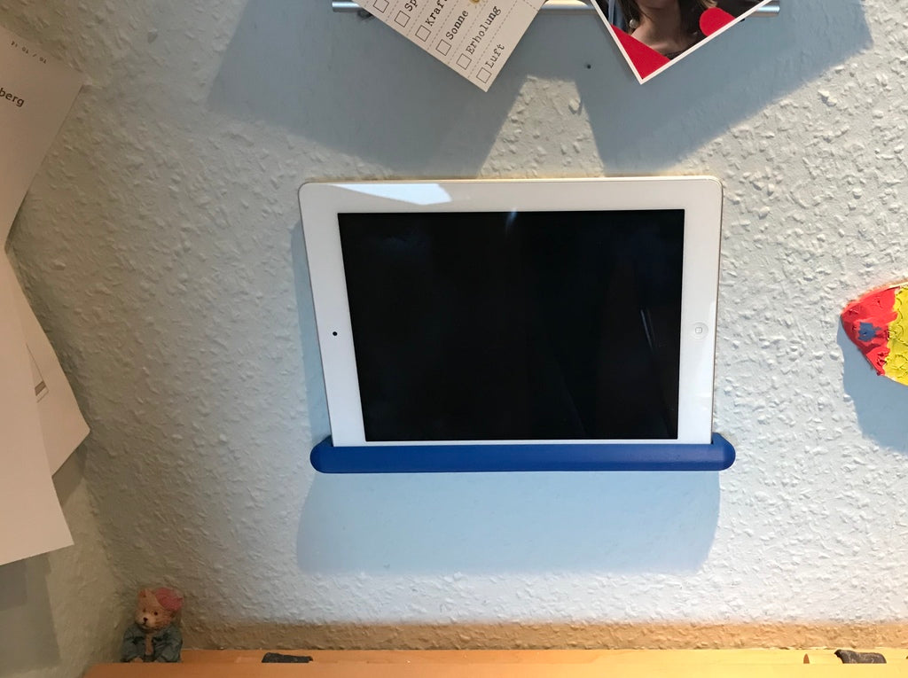 Supporto da parete universale per tablet per iPad 2