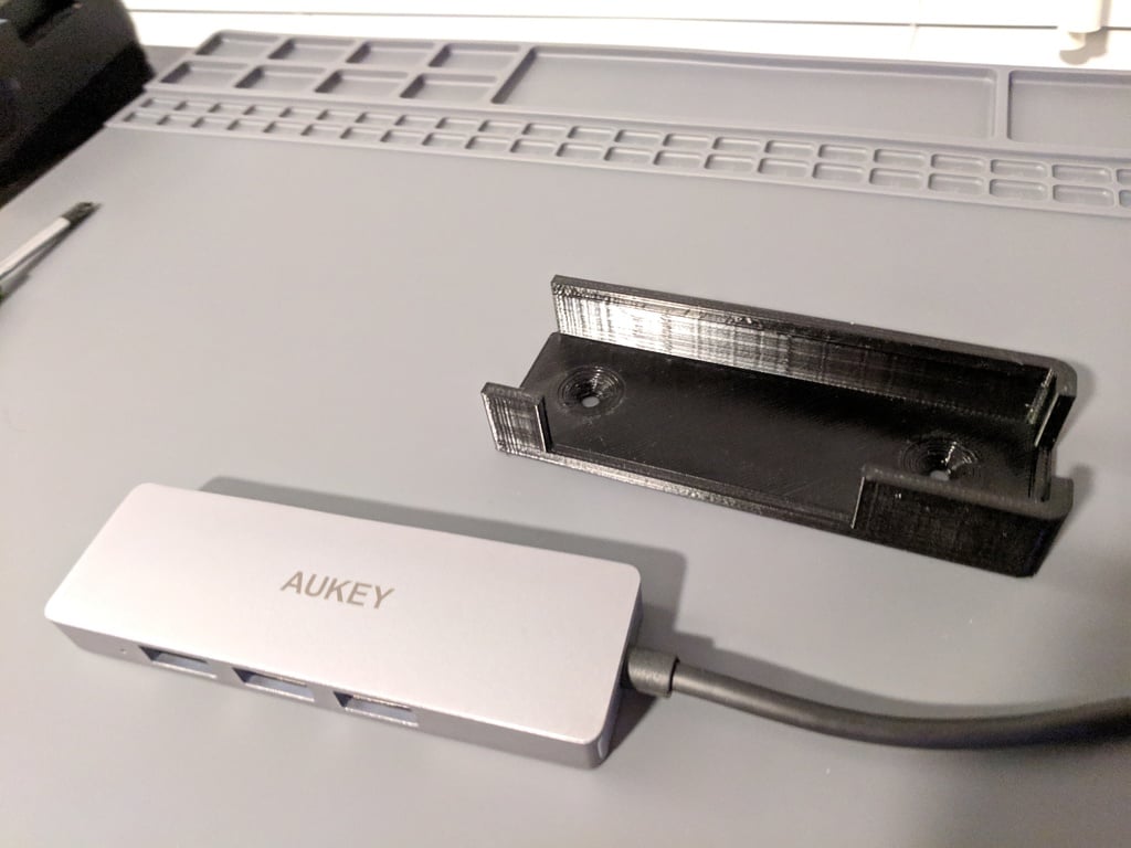 Aukey CB-H36 Supporto hub USB per scrivania