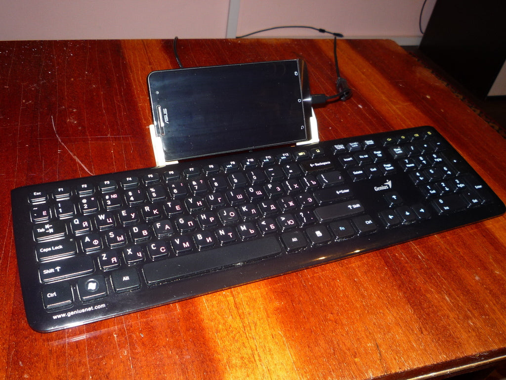 Supporto per tastiera tablet per Genius SlimStar e ASUS Zenfone 6