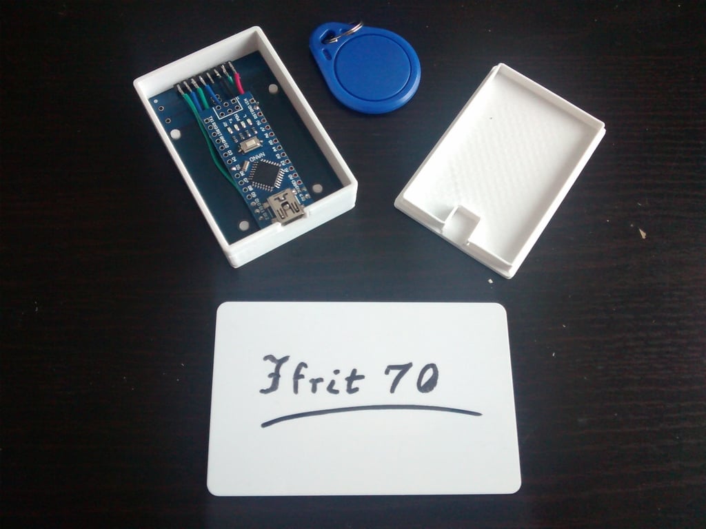 Scatola RFID per RC522 e Arduino Nano