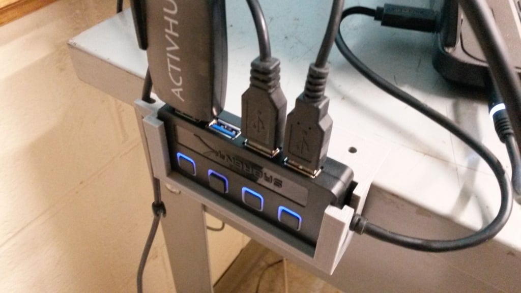 Supporto da tavolo per hub USB Sabrent a 4 porte