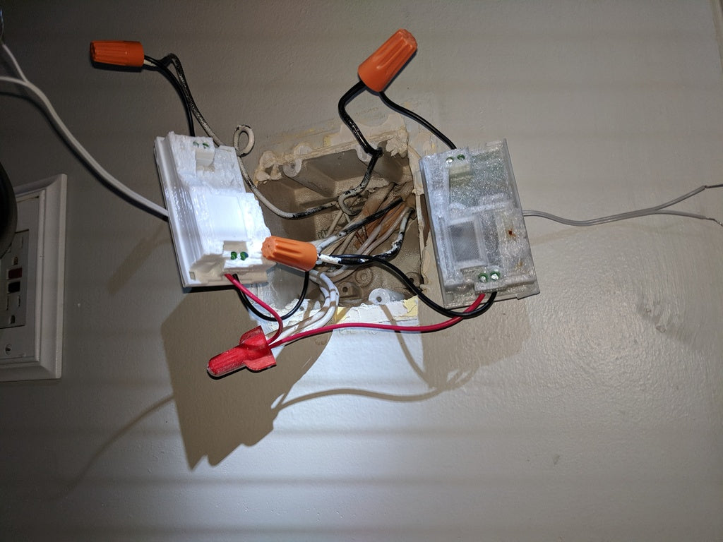 Quadro elettrico Sonoff Basic Wifi per installazione ad incasso