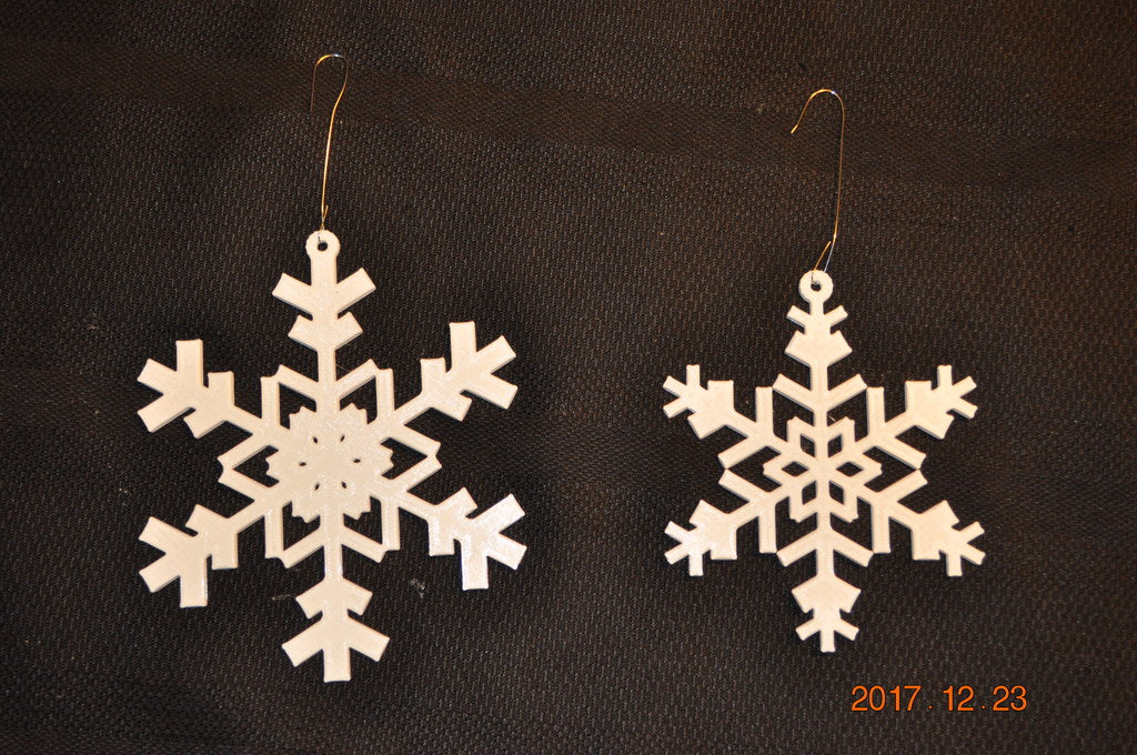 Generatore di fiocchi di neve casuali v11 Ornamenti e orecchini