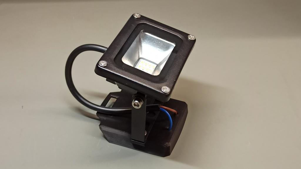 Parkside X20V Team LED 10W Proiettore / Lampada da lavoro per campeggio e officina