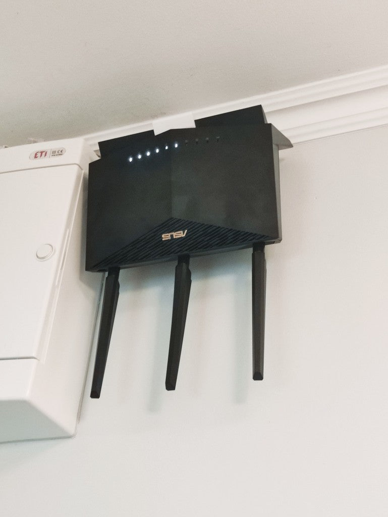 Supporto da parete per router Asus RT-AX86U/S
