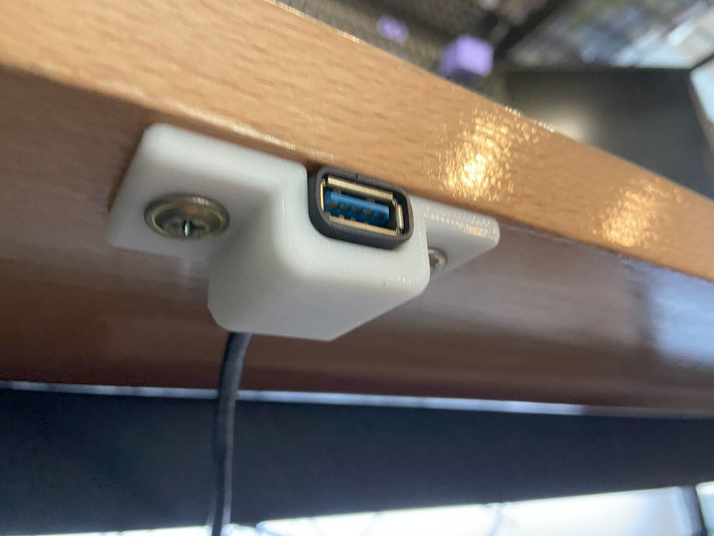 Supporto per porta USB sotto la scrivania per accessori da ufficio