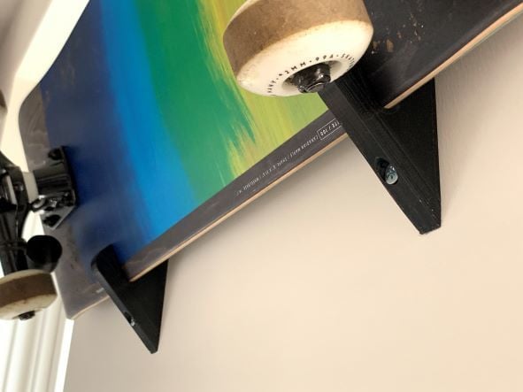 Supporto da parete per skateboard