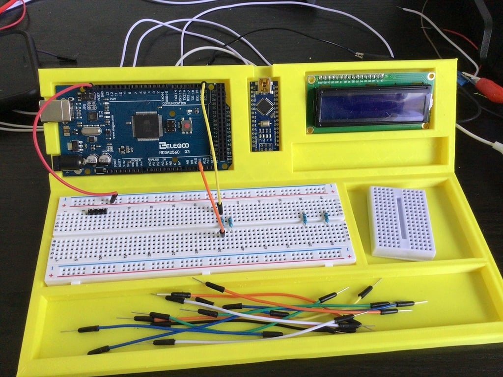 Microcontrollore Arduino e supporto breadboard