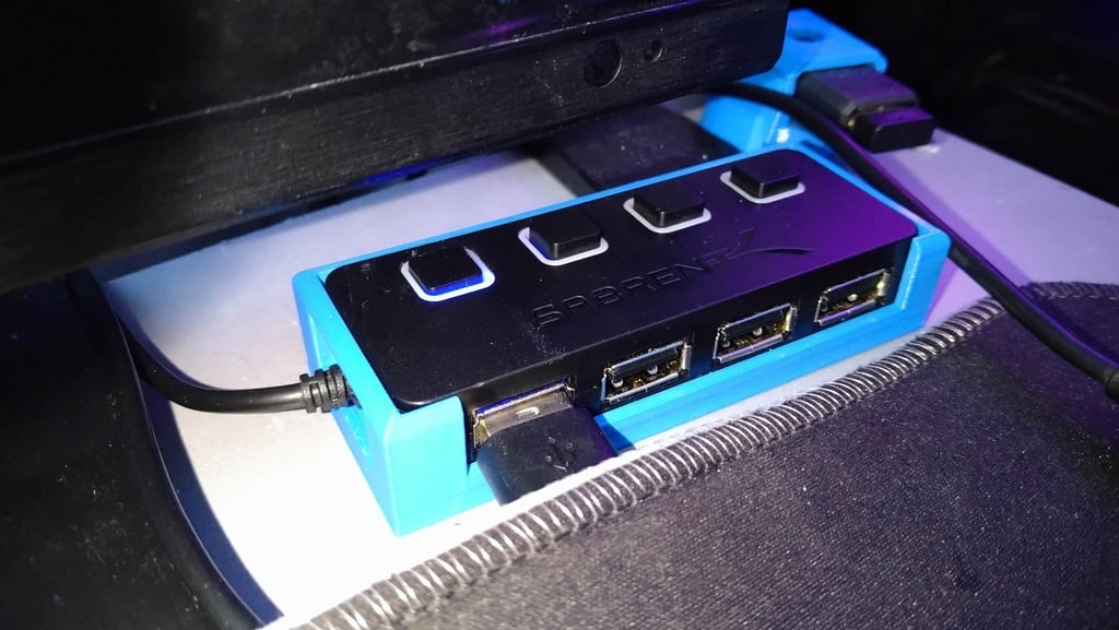 Supporto hub USB Sabrent progettato in Fusion 360