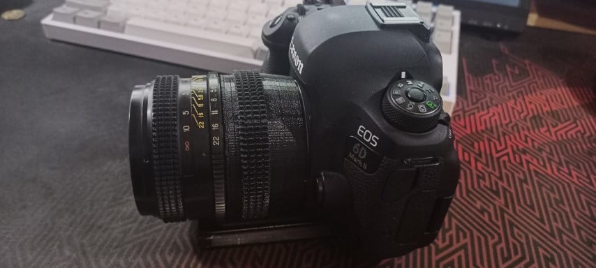 Adattatore EF Canon Volna-3 per fotocamera Kiev88 (Salute).