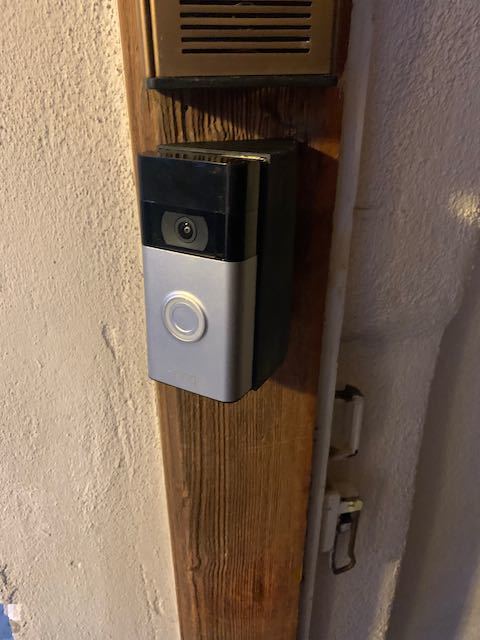 Supporto di montaggio per Ring Doorbell di seconda generazione con angolo di 45° e regolazione verso l&#39;alto di 5°