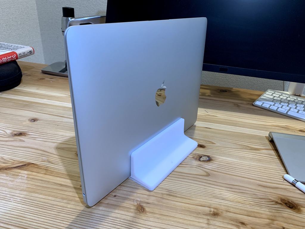 Supporto verticale regolabile per laptop per MacBook e altri laptop
