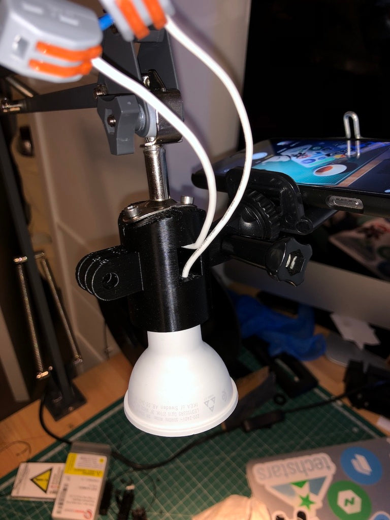 Lampada terziale IKEA con adattatore GU10 e supporti GoPro