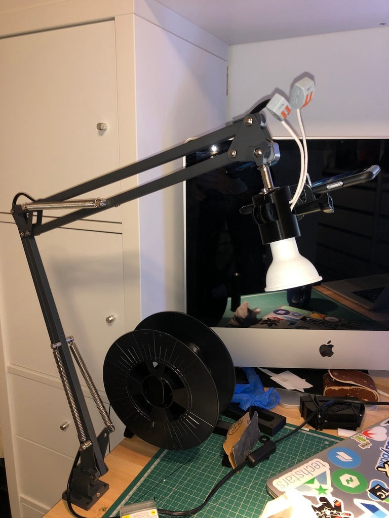 Lampada terziale IKEA con adattatore GU10 e supporti GoPro