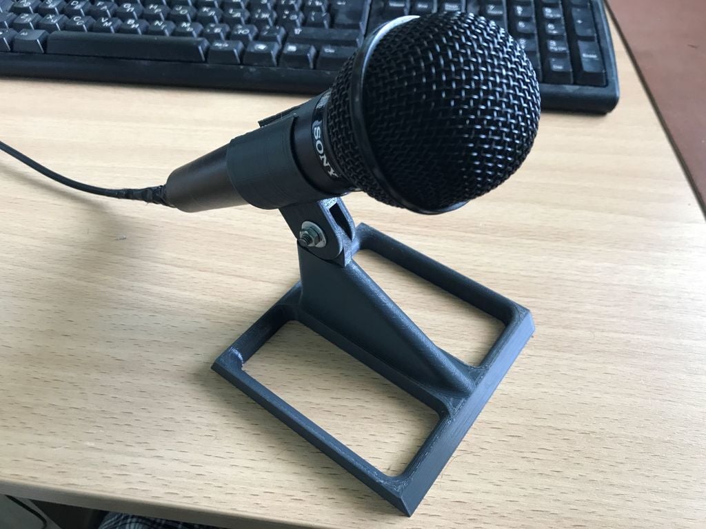 Semplice supporto per microfono per superficie piana