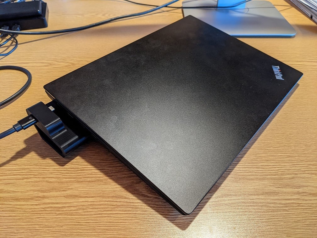 Lenovo Thinkpad E495 (E490) in grado di utilizzare il dock DELL WD15