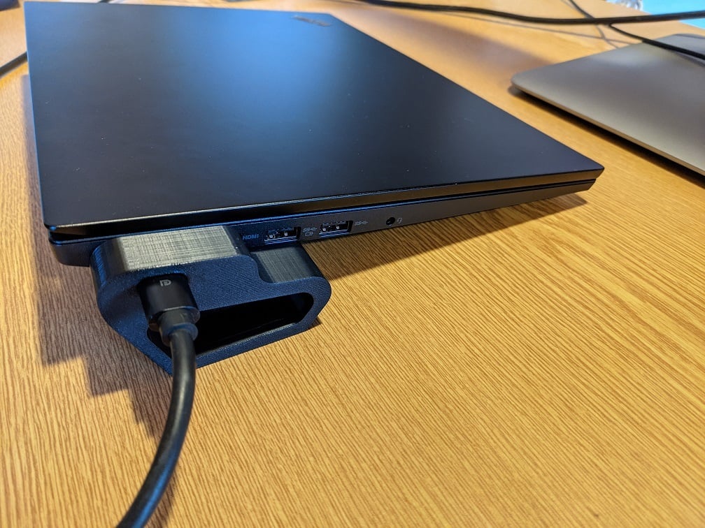 Lenovo Thinkpad E495 (E490) in grado di utilizzare il dock DELL WD15