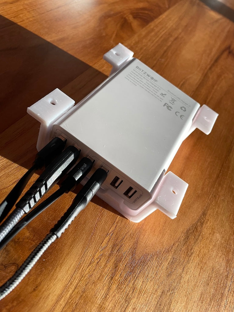 Unità caricabatterie USB BlitzWolf da montare sotto la scrivania