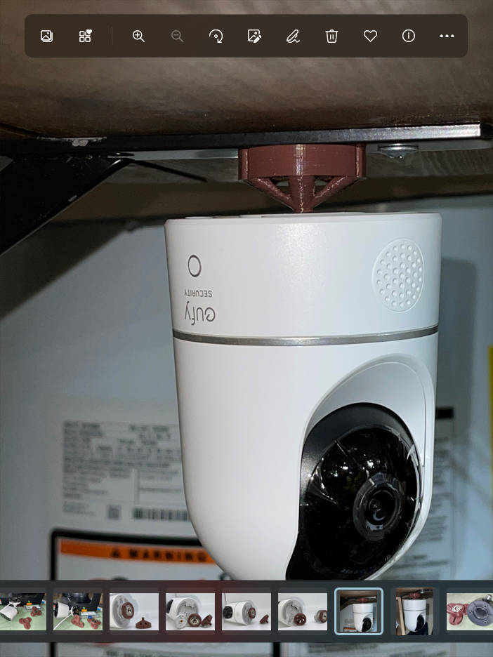 Supporto magnetico per telecamera da interni su controsoffitto per Eufy, GoPro o altri supporti per telecamera standard da 1/4&quot;.