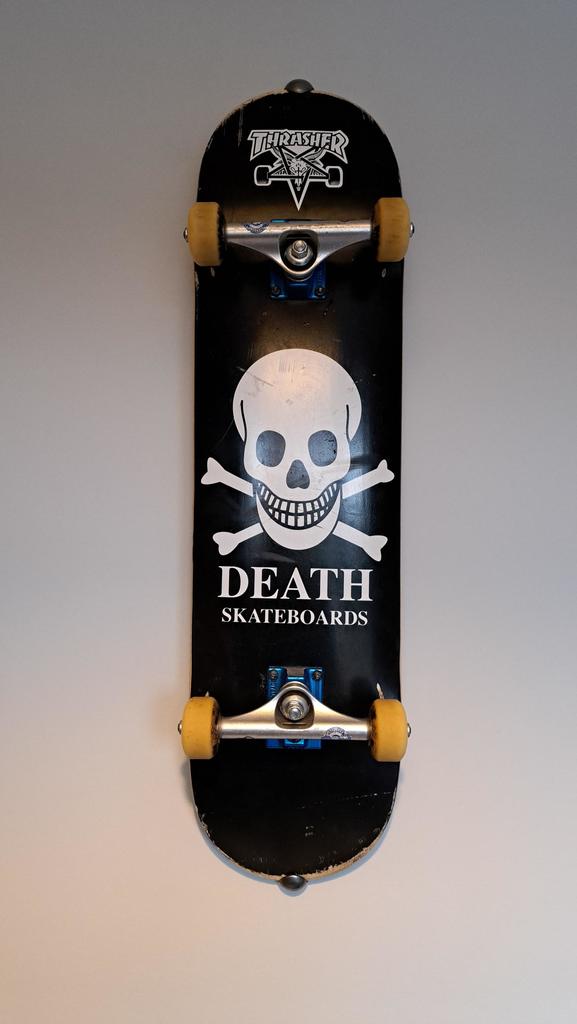 Staffa da parete per skateboard