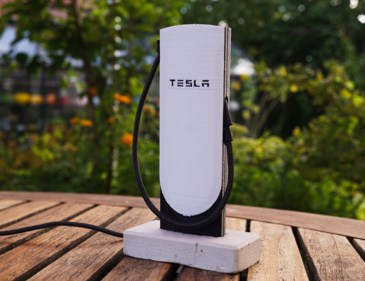 Modello di caricabatterie per telefono Supercharger Tesla V4