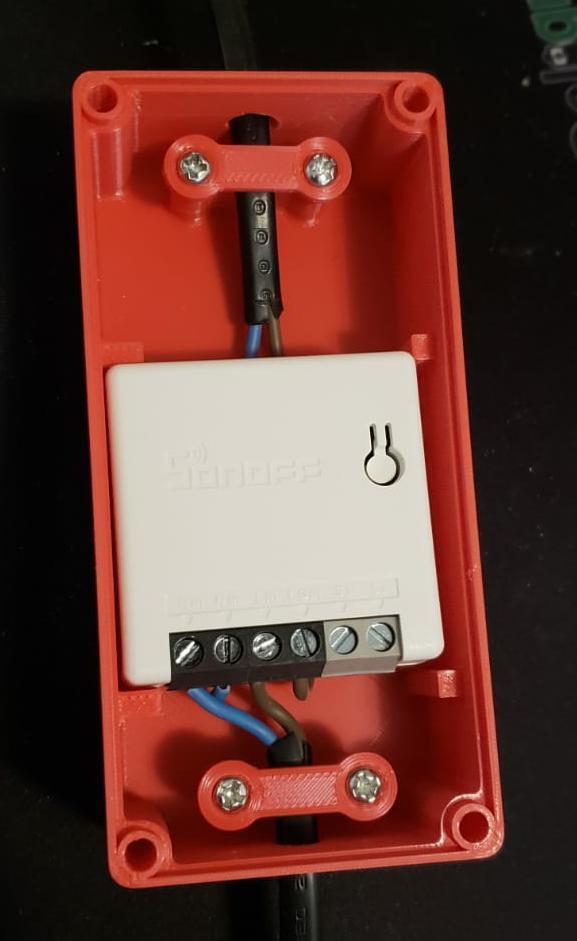 Mini mobile Sonoff con pulsante